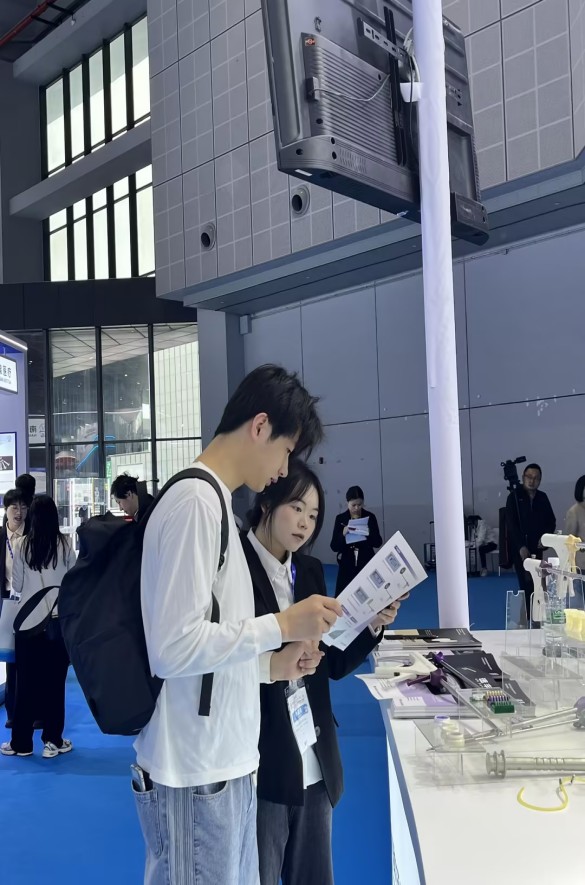 竖图 (5).jpg 竖图 (5).jpg